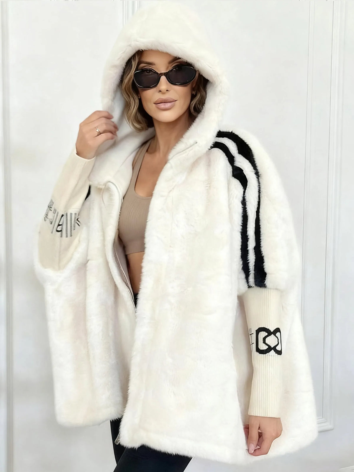 Lona™ | Comfortable Hooded Winter Jacket