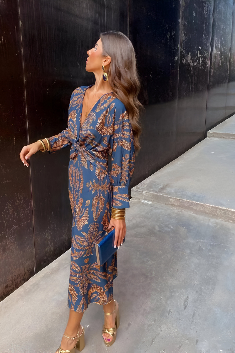 Elegant midi dress with twist detail and floral pattern – Timeless and stylish