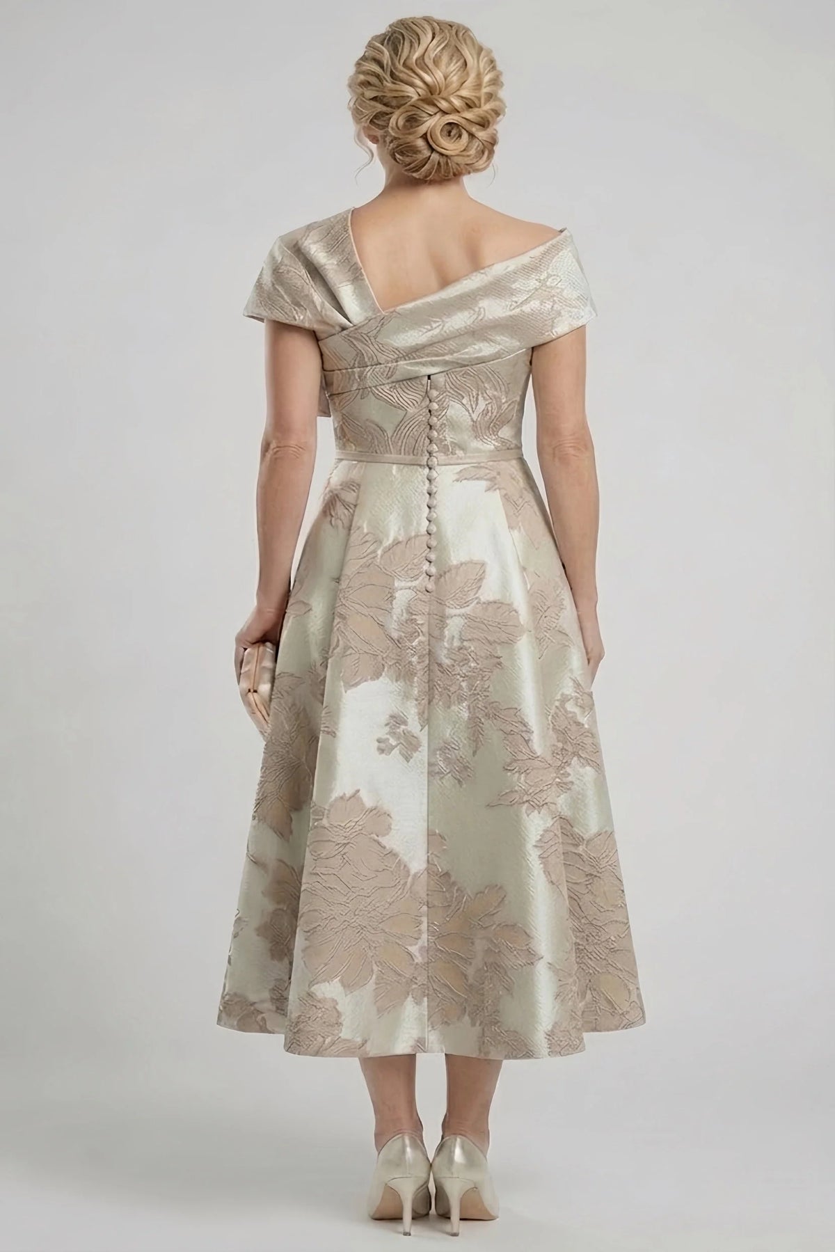 A-Line tea length dress for mother of the bride in elegant design, featuring a flattering silhouette, perfect for formal occasions and wedding celebrations. 2