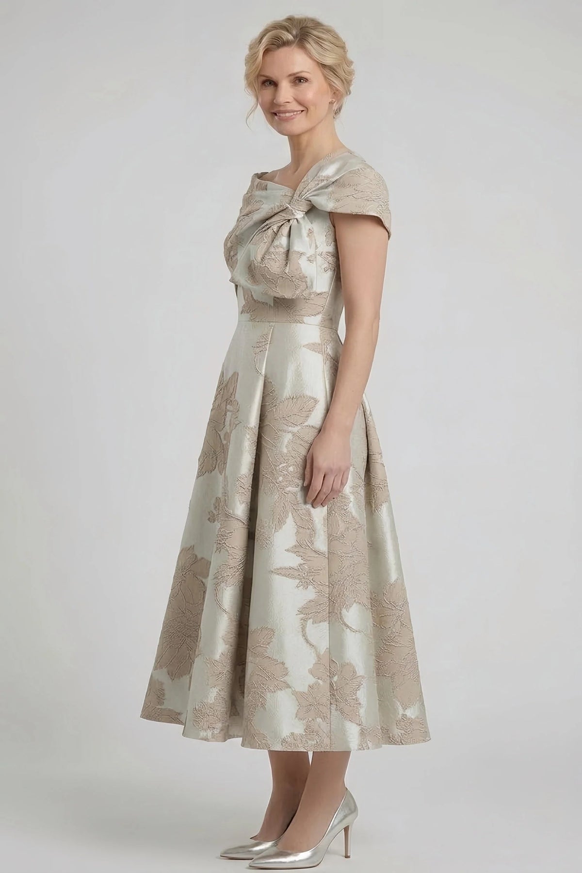 A-Line tea length dress for mother of the bride in elegant design, featuring a flattering silhouette, perfect for formal occasions and wedding celebrations. 8