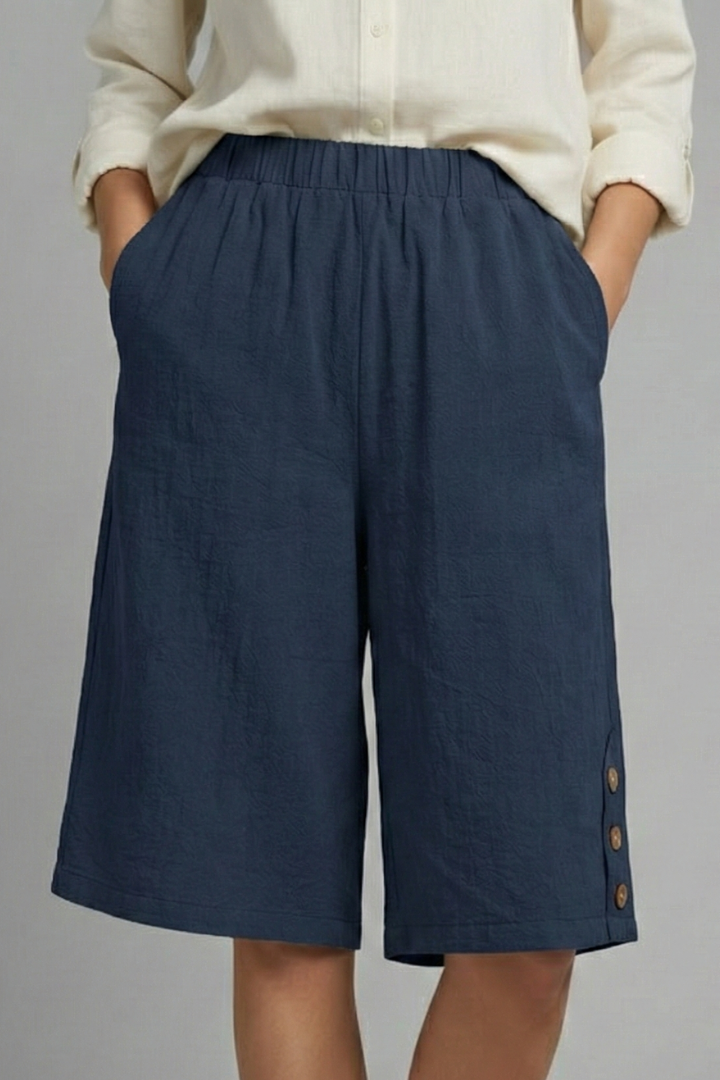 Bente | Relaxed Women’s Shorts with Buttons