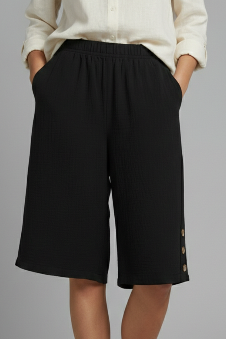 Bente | Relaxed Women’s Shorts with Buttons