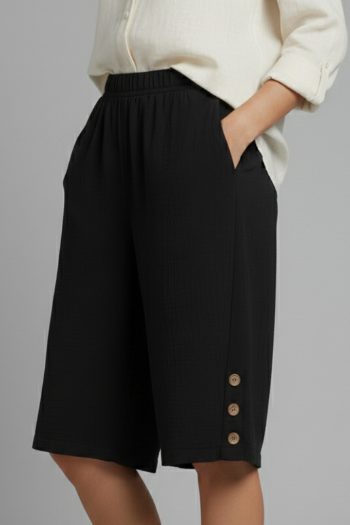 Bente | Relaxed Women’s Shorts with Buttons