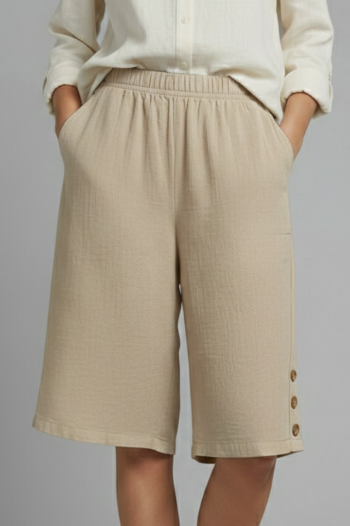 Bente | Relaxed Women’s Shorts with Buttons