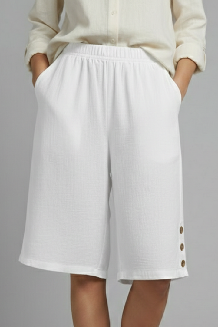 Bente | Relaxed Women’s Shorts with Buttons