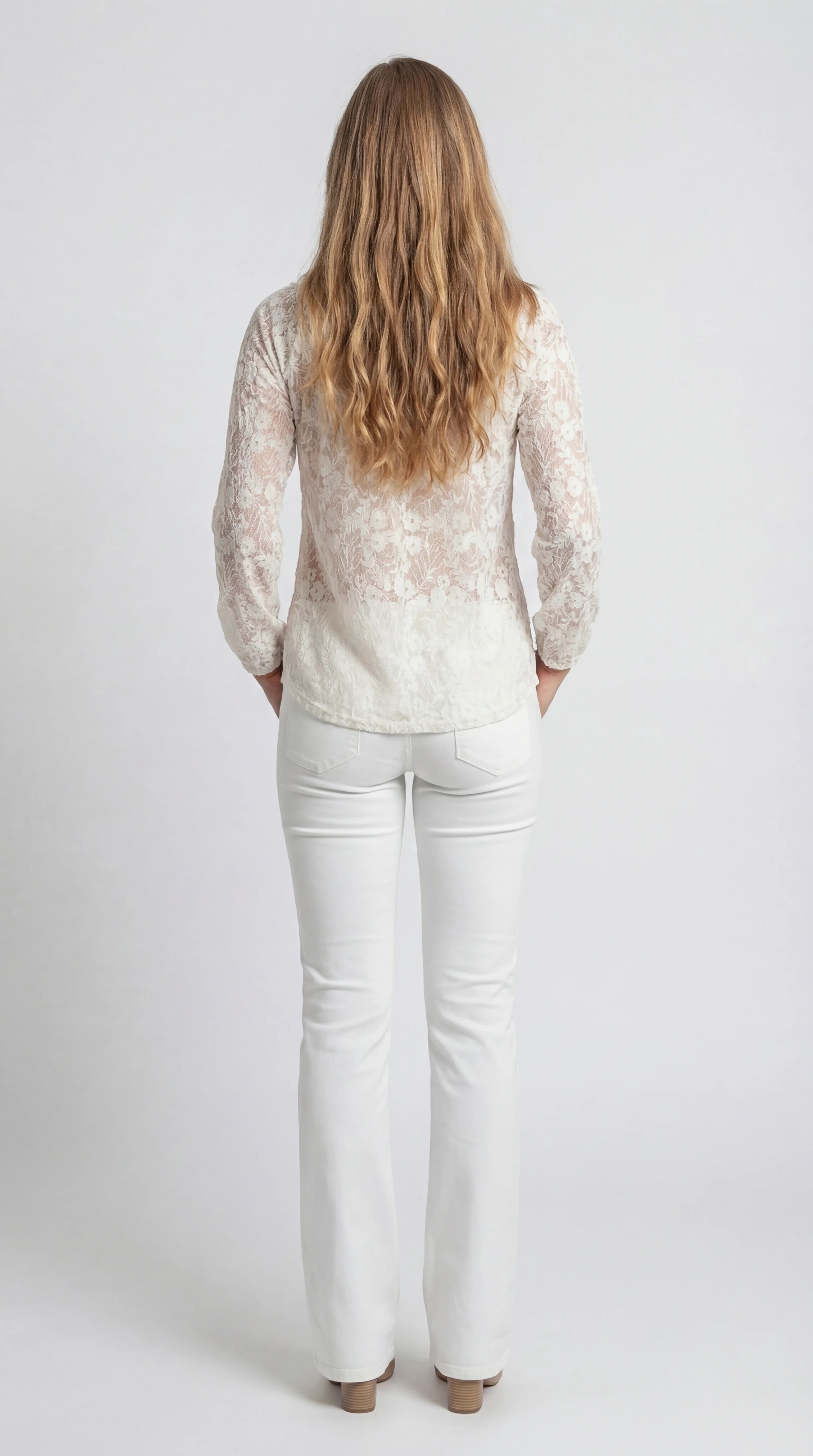 Top | Long Sleeves | Round Neck | Lace Design