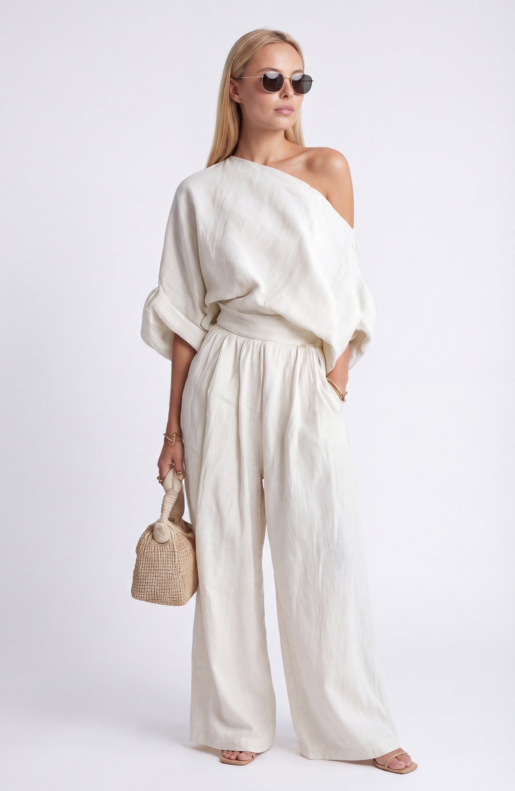 Women’s Two-Piece Set | Elegant White Design | Refined Ensemble