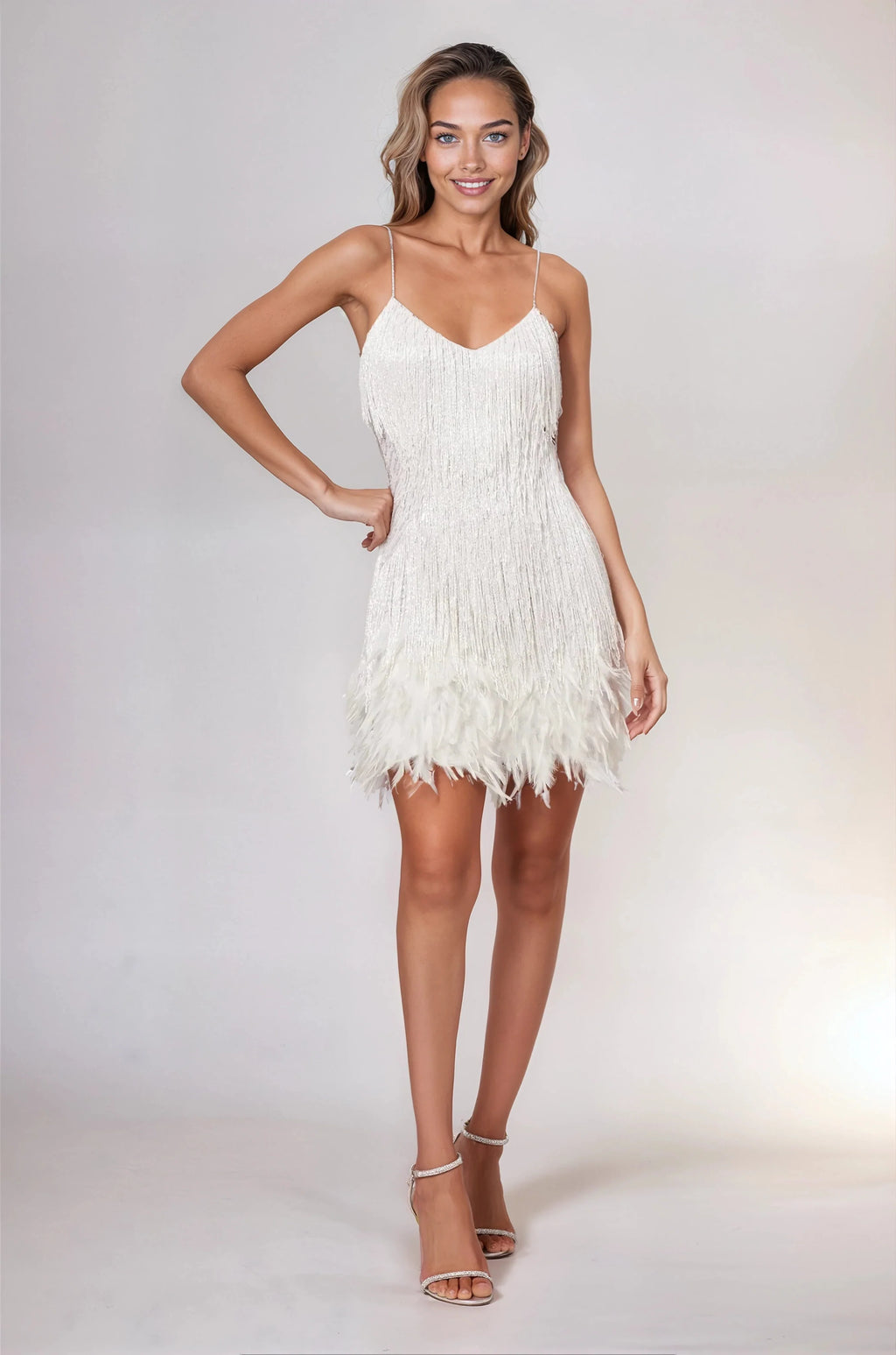 Feather Mini Cocktail Dress with V-Neck and Fringe Hem for Parties 4