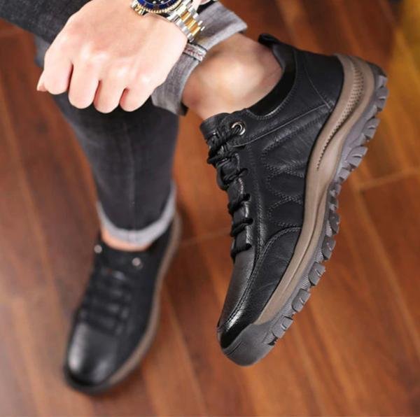 Men's Shoes with Anti-Slip Sole and Regular Fit