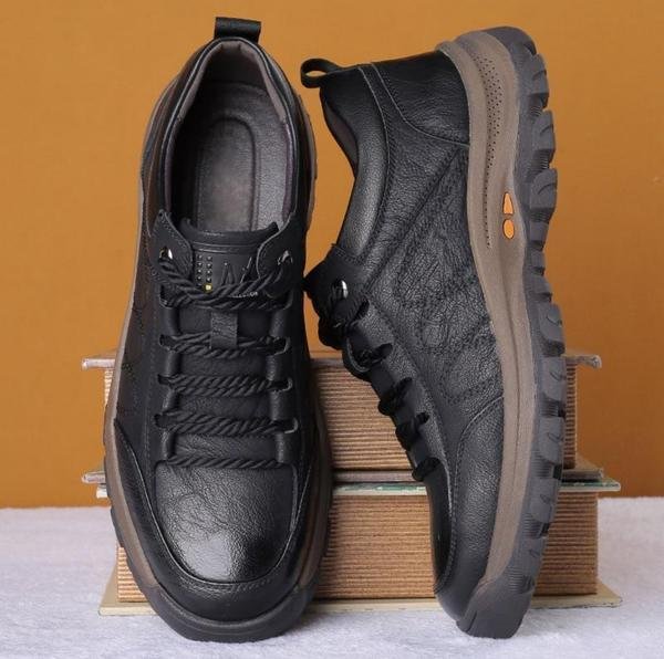 Men's Shoes with Anti-Slip Sole and Regular Fit