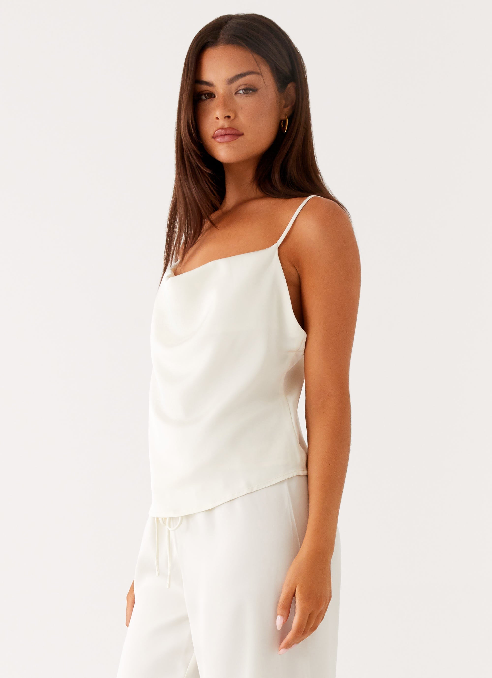 Lorelei White Top – Elegant Drape