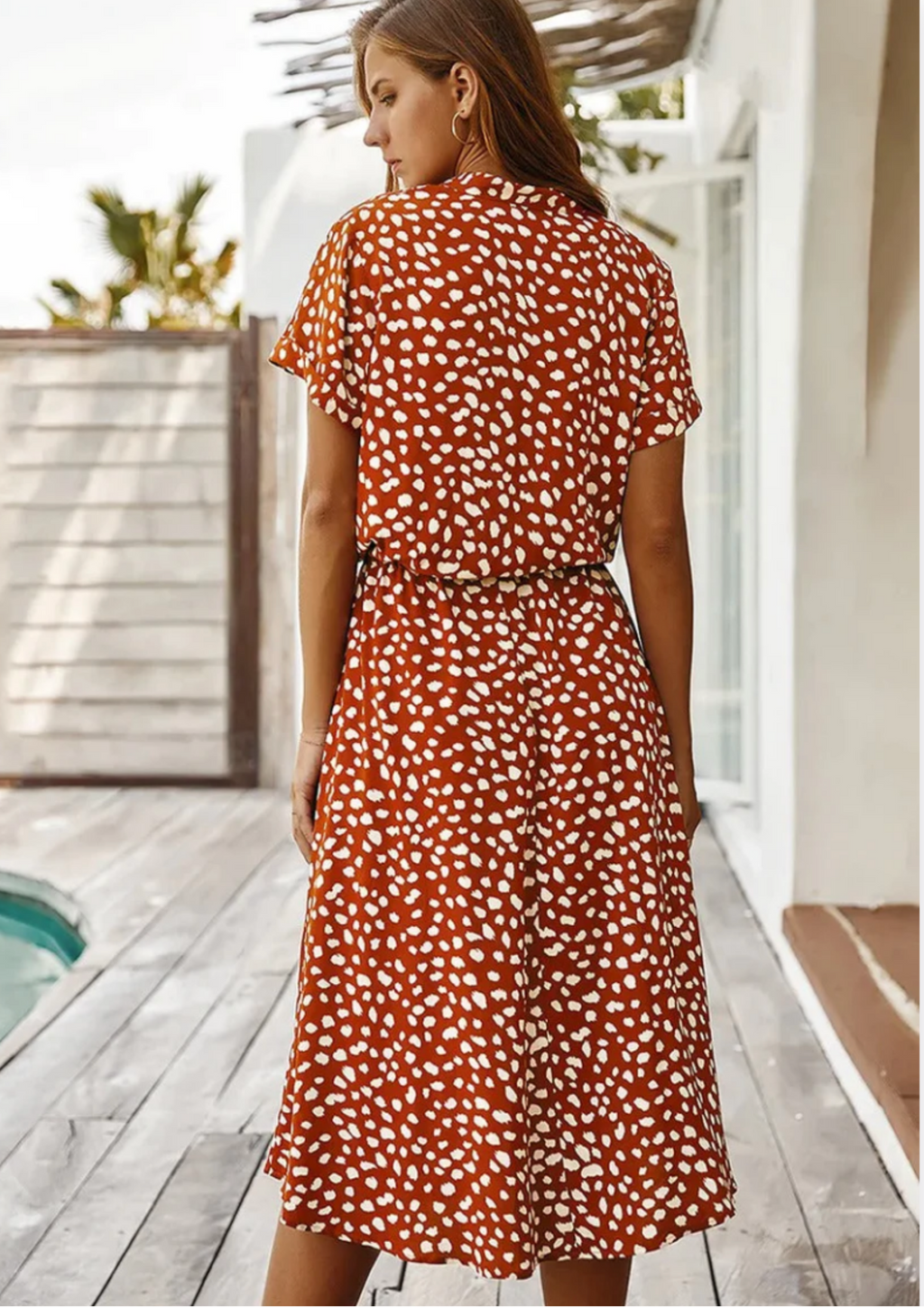 Sienna Relaxed Midi Dress with V-Neckline