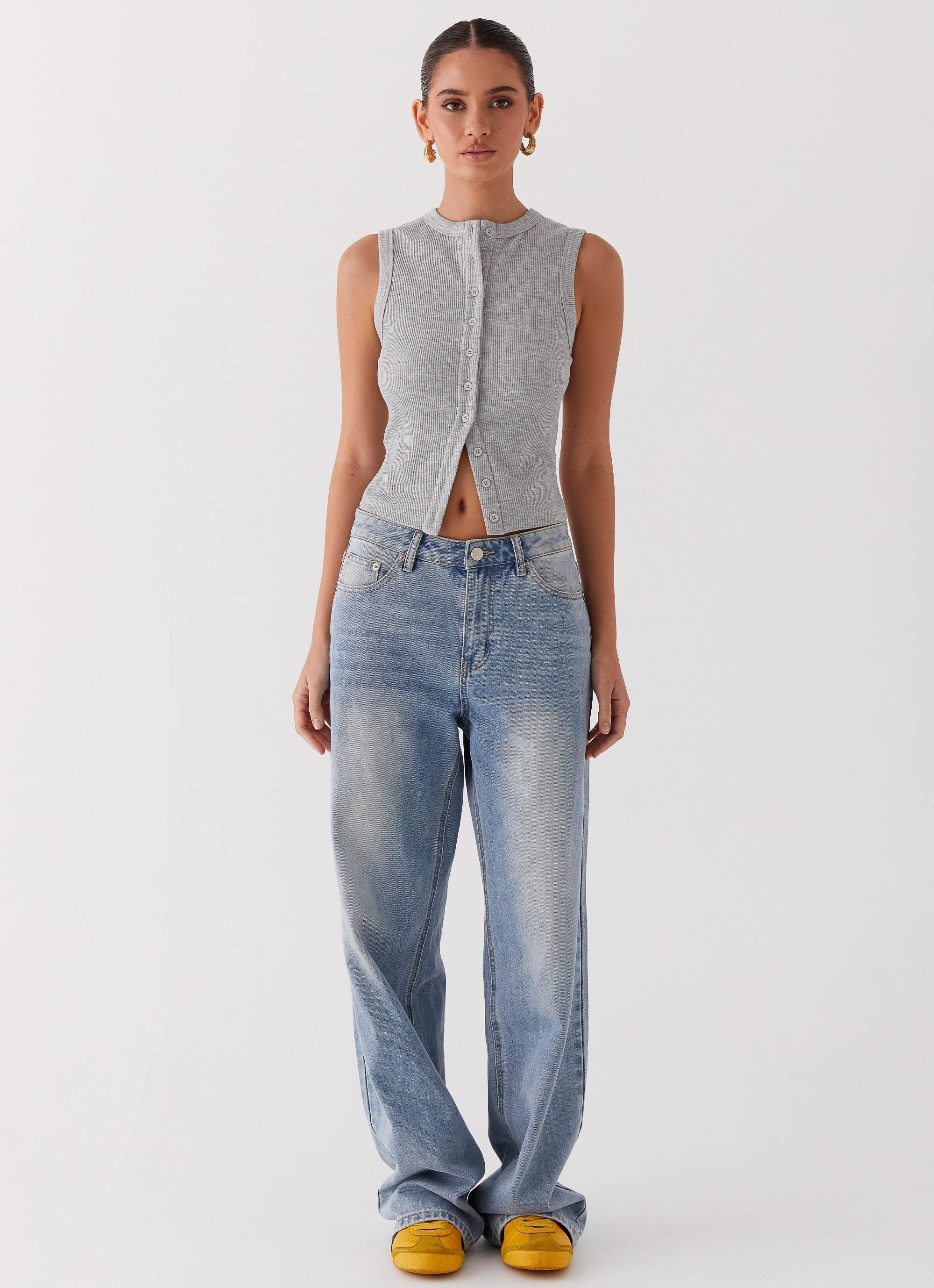 Nolani Ribbed Tank Top – Sleeveless Top with Button Closure
