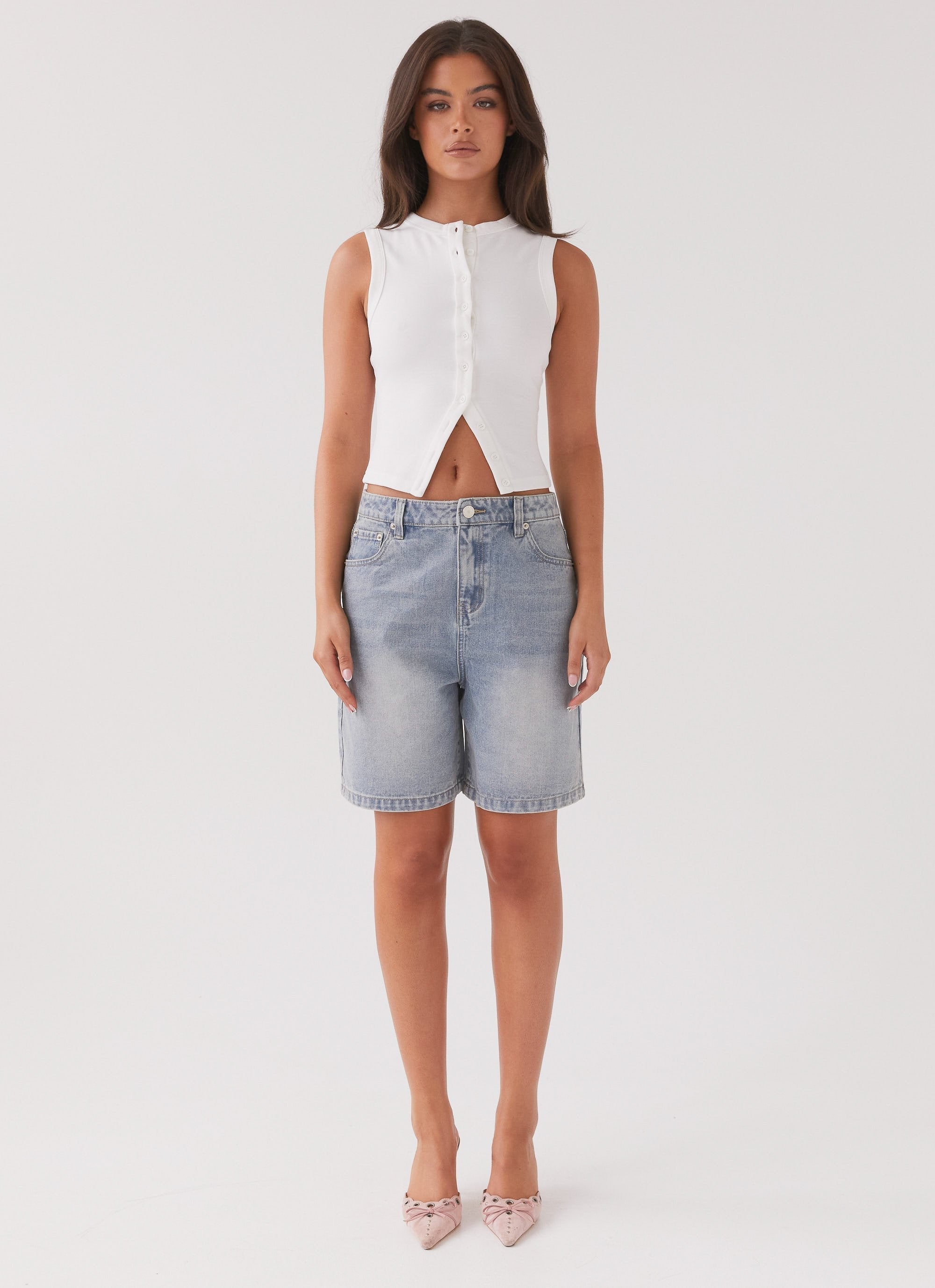 Nolani Ribbed Tank Top – Sleeveless Top with Button Closure