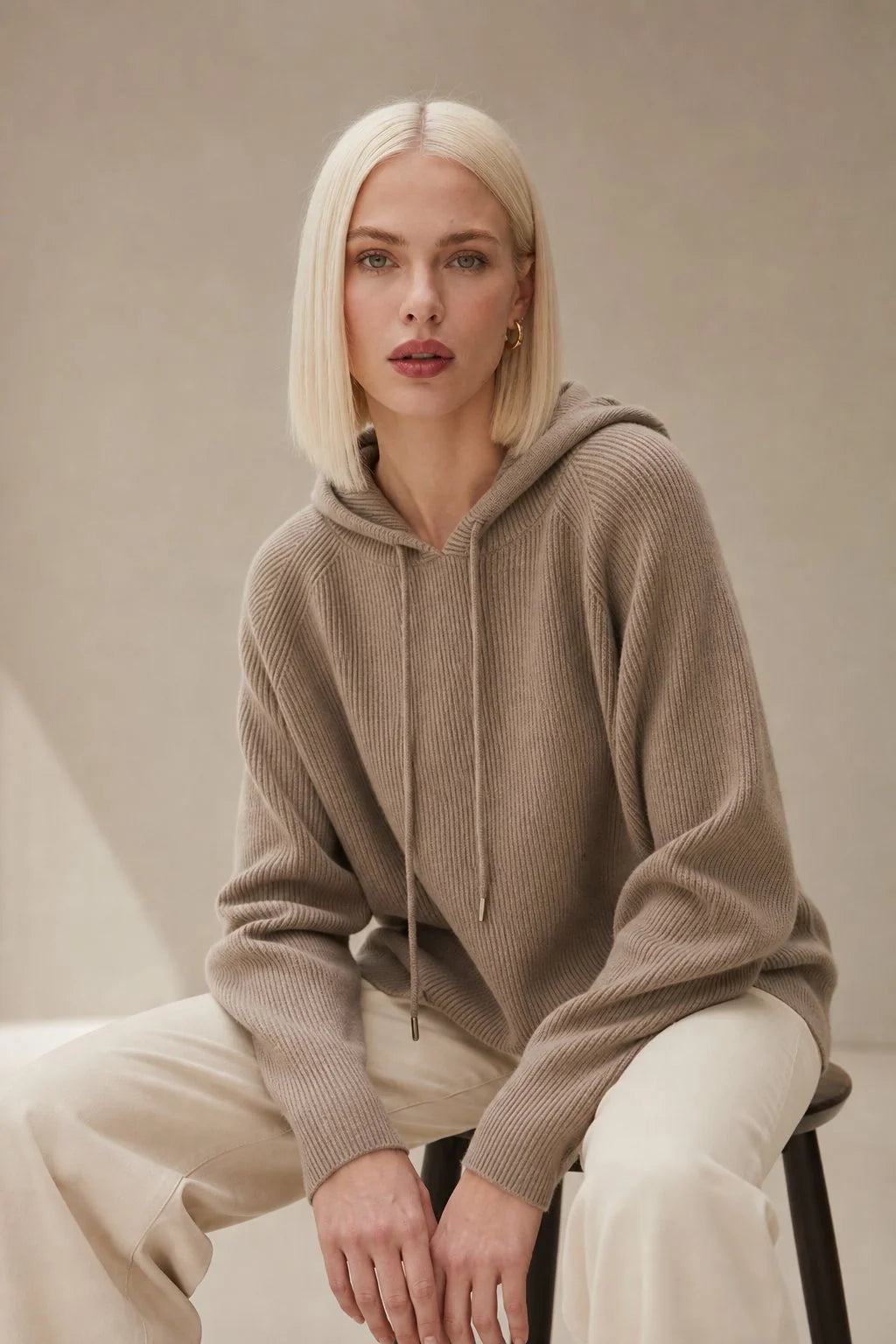 Relaxed Fit Women's Cashmere-Blend Hoodie 1