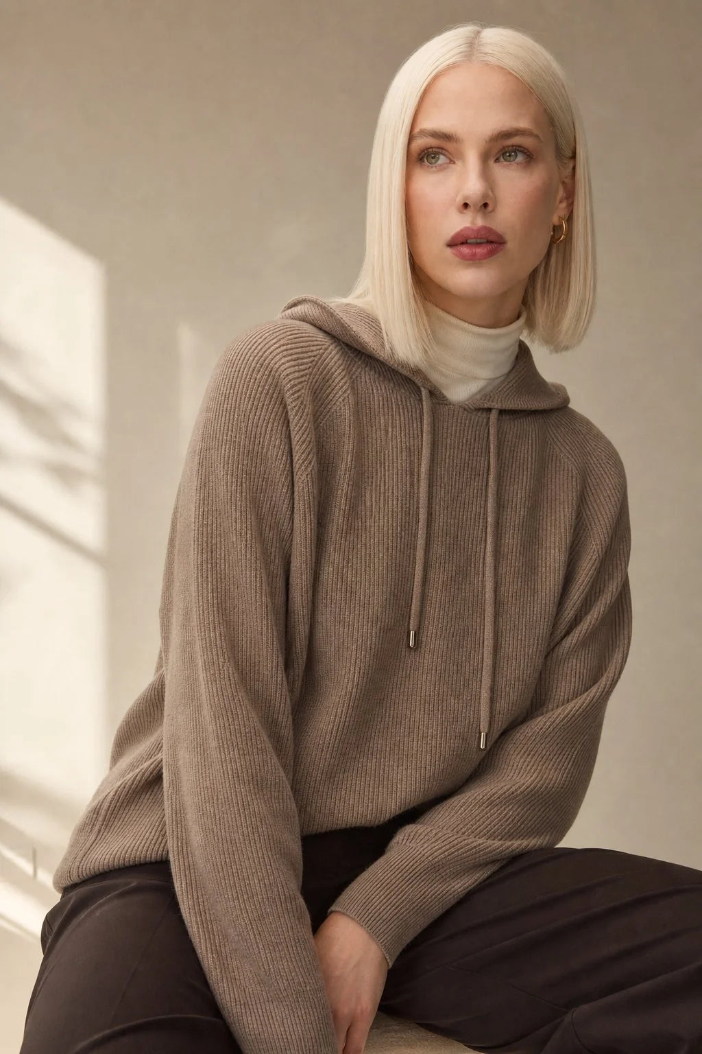 Relaxed Fit Women's Cashmere-Blend Hoodie 2