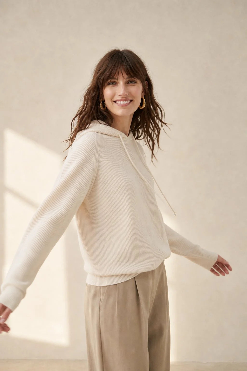 Relaxed Fit Women's Cashmere-Blend Hoodie 5