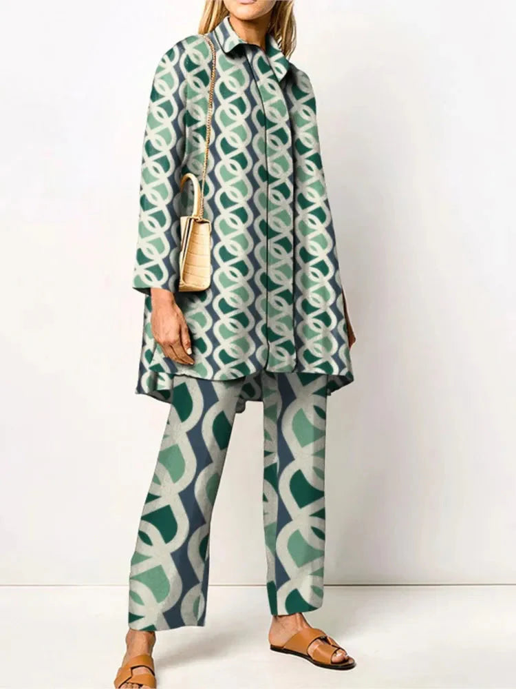 Elegant vintage two-piece set for women – Fashionable blouse and trousers
