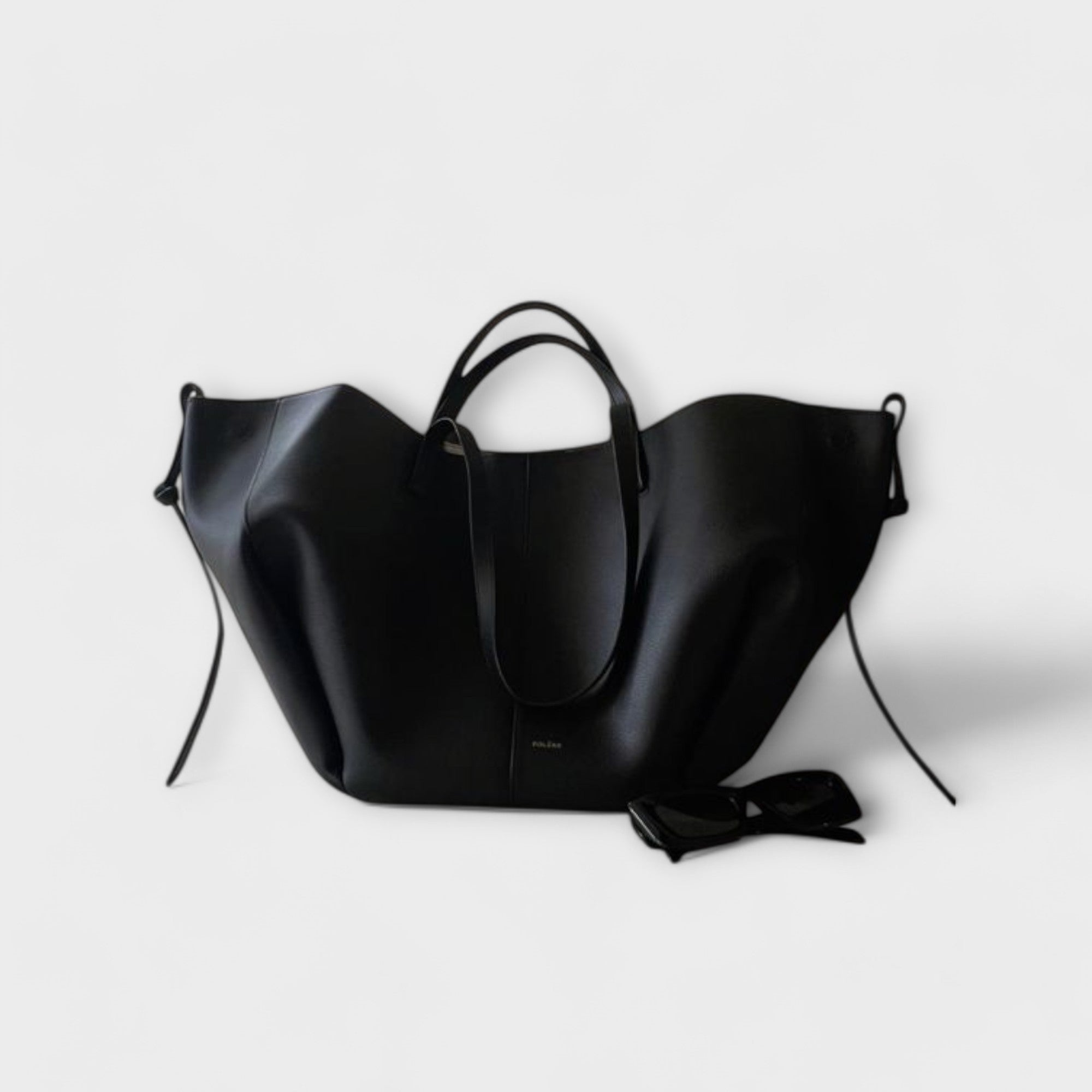 Zoe | Women's Spacious Handbag in a Modern Design for Summer Use