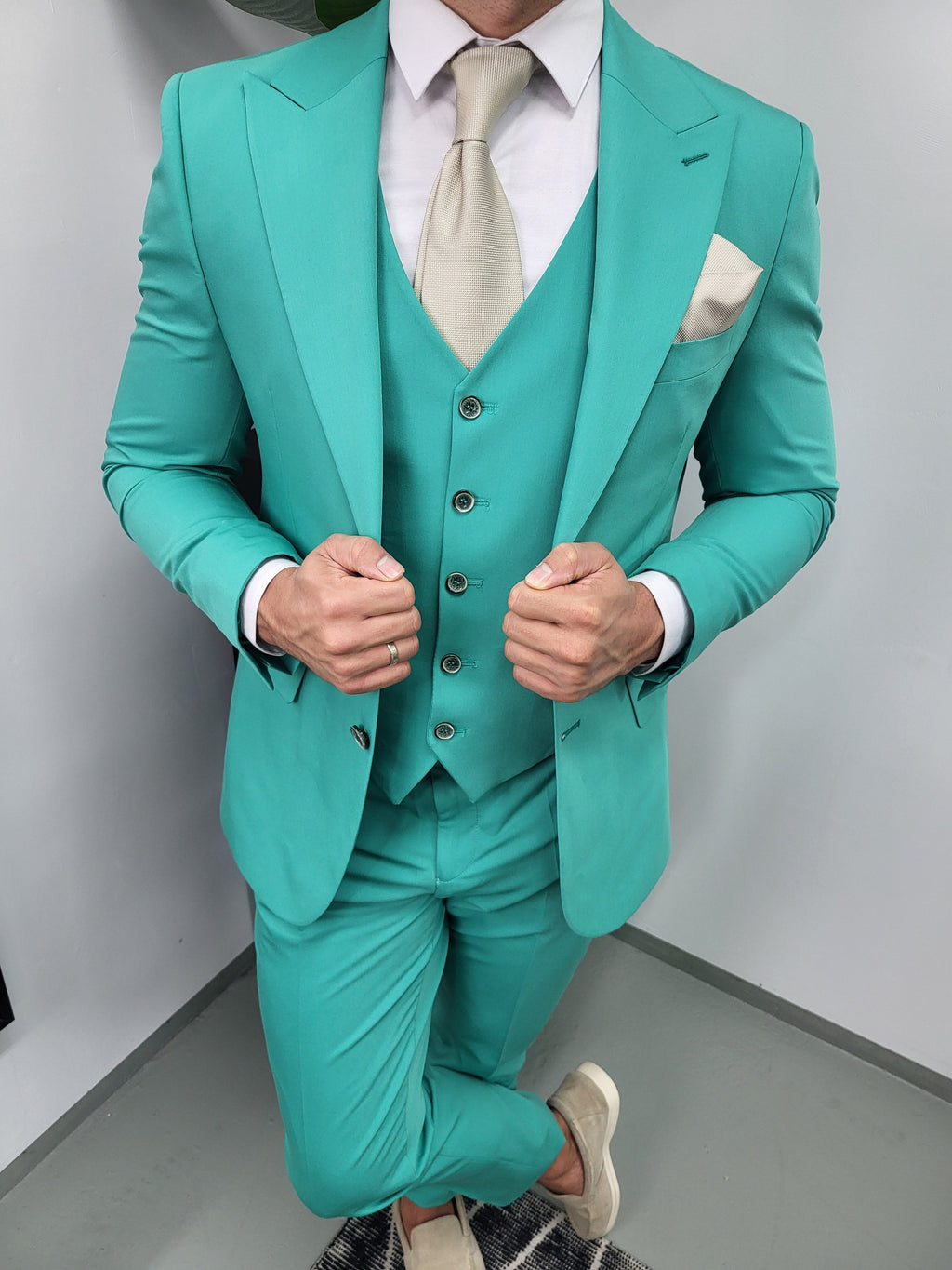 Tulum Turquoise Men’s 3-Piece Classic Suit