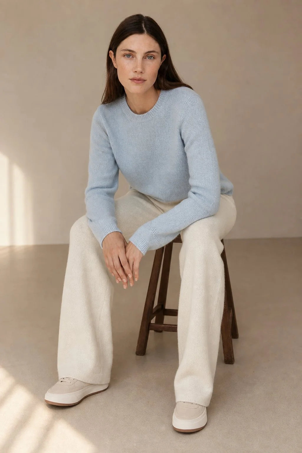 Wide-Leg Merino Wool Sweatpants with Elastic Waist and Pockets 1