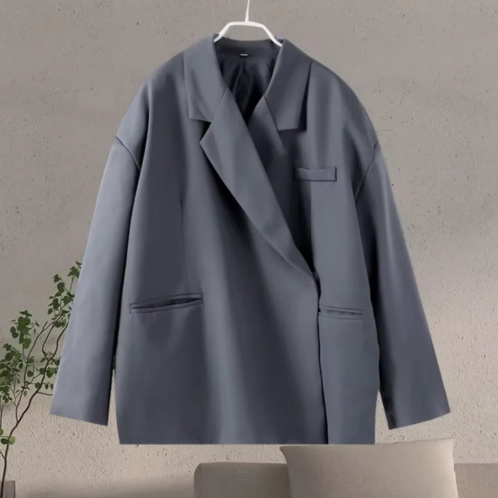 Women's Oversized Black Blazer with Modern Fit and Clean Lines 3