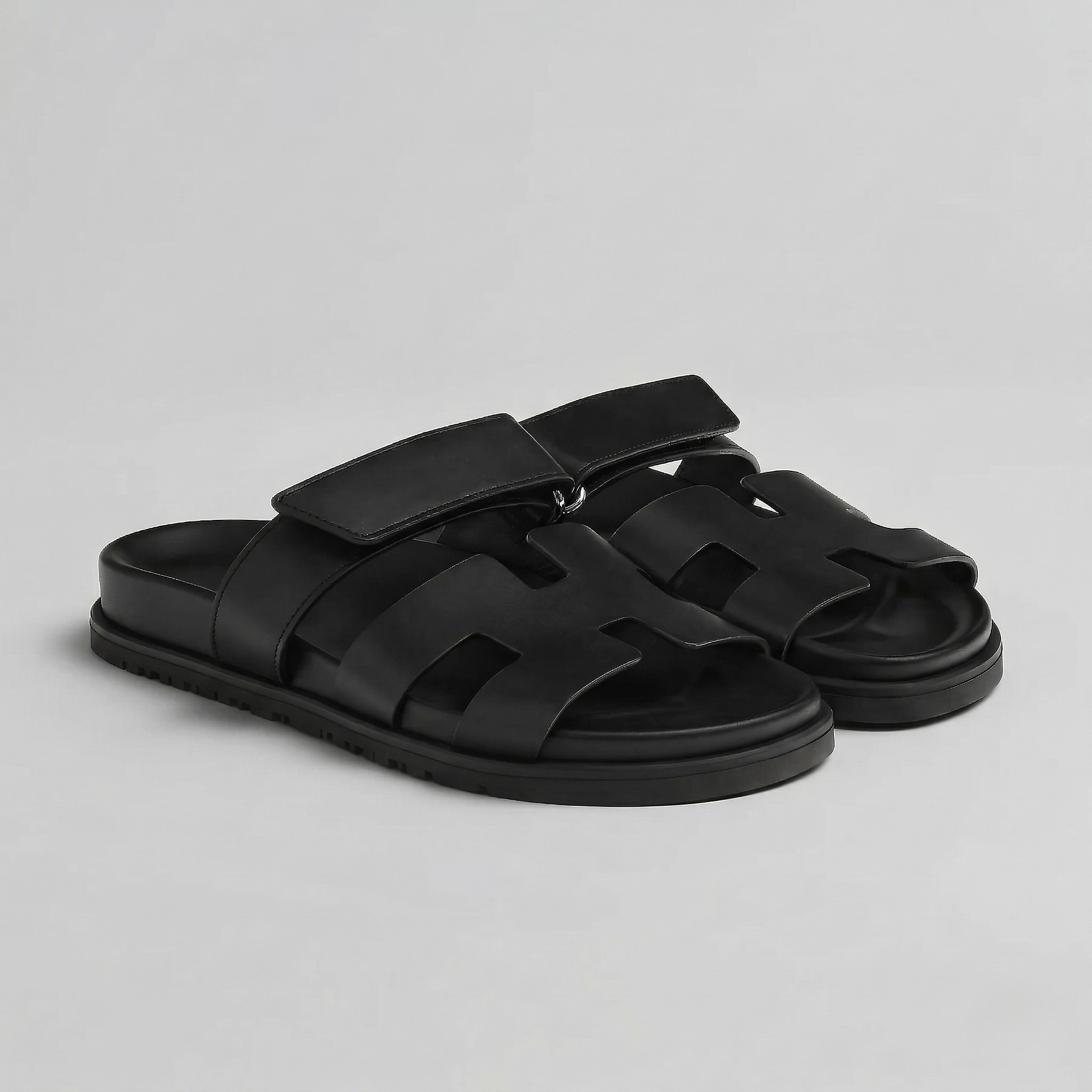 Comfortable Men's Home Sandals with Open Design and Lightweight Fit for Everyday Wear