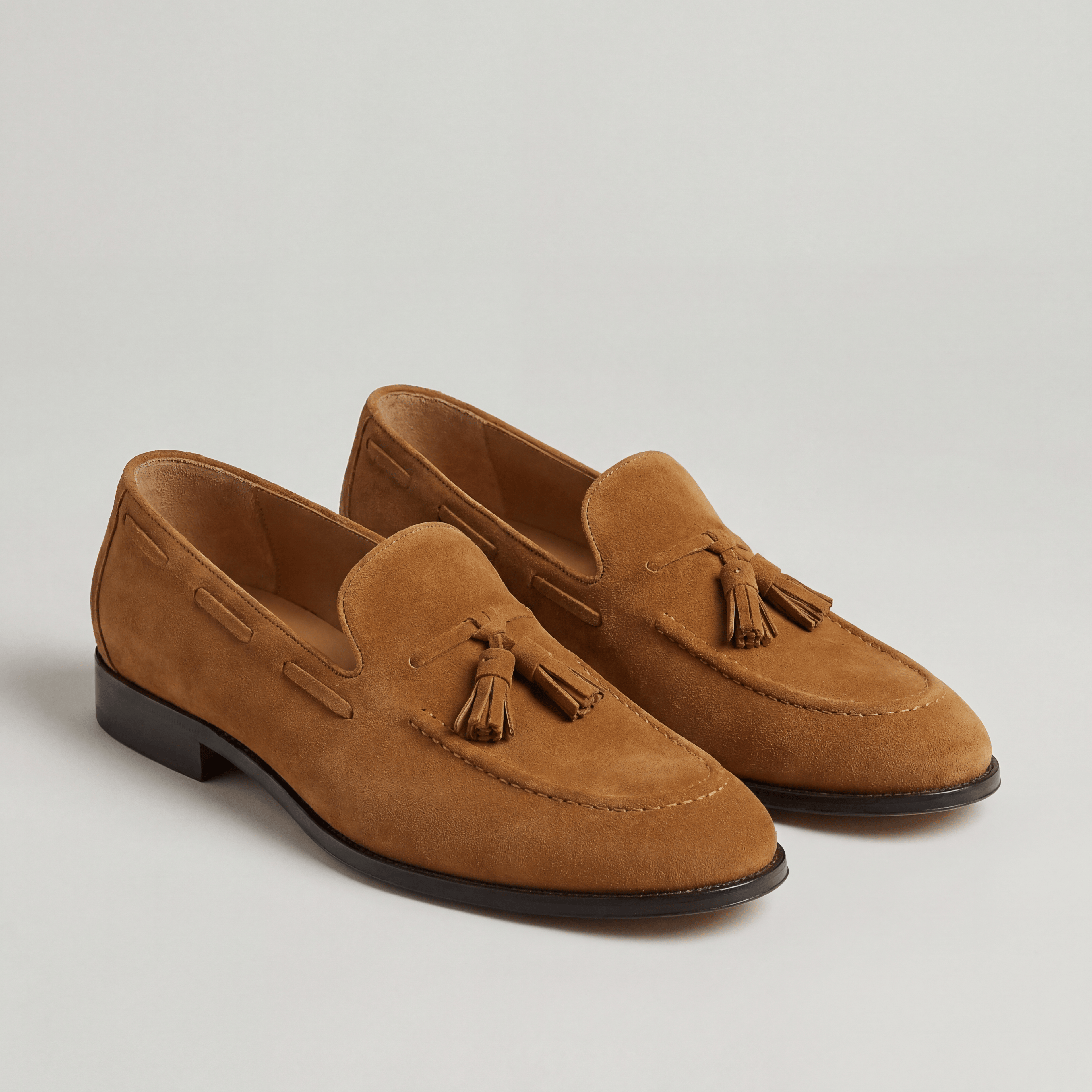 Men's Shoes in a Classic Design with a Comfortable Fit for Everyday Wear