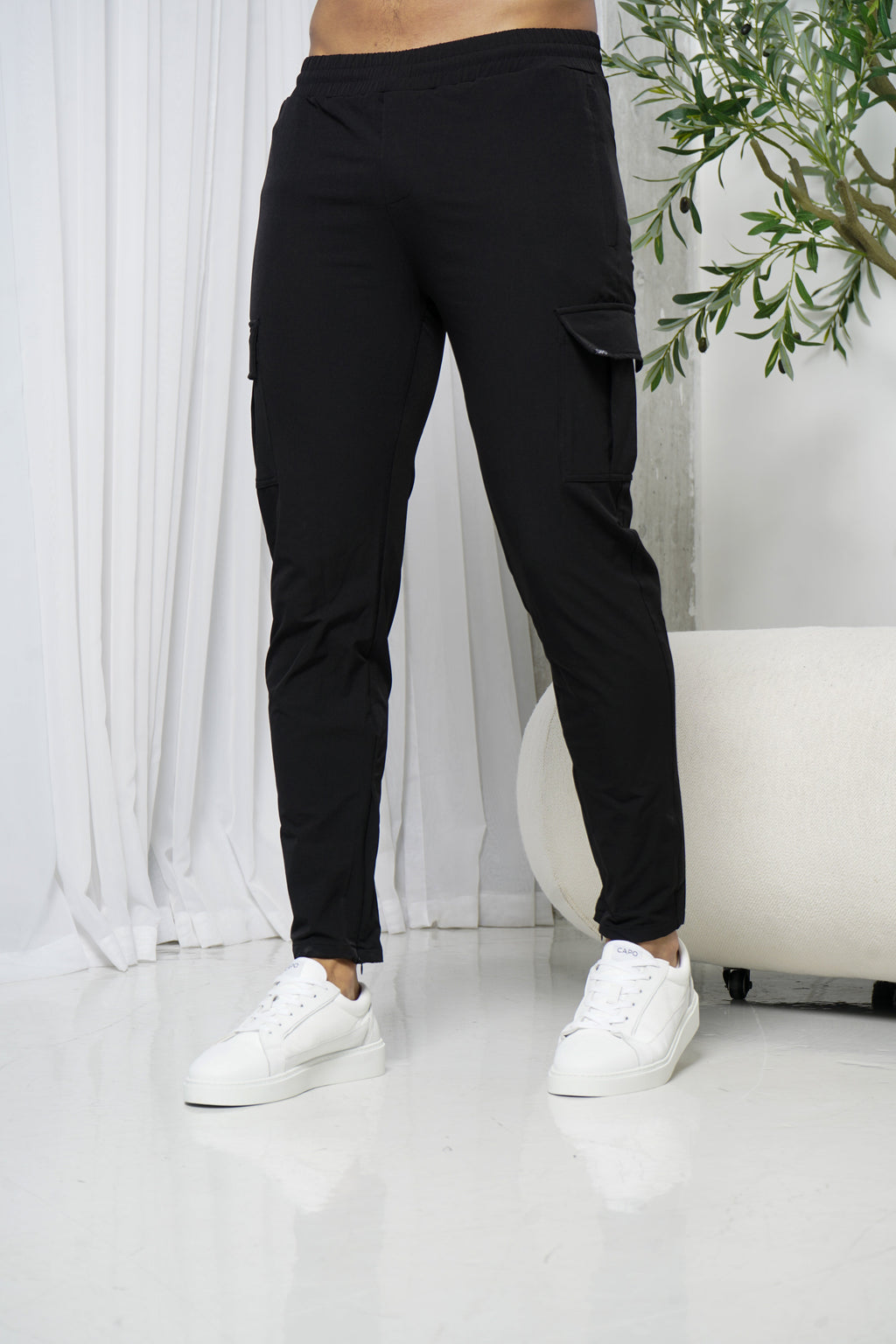 Men's Slim-Fit Cargo Pants with Side Pockets and Elastic Waistband