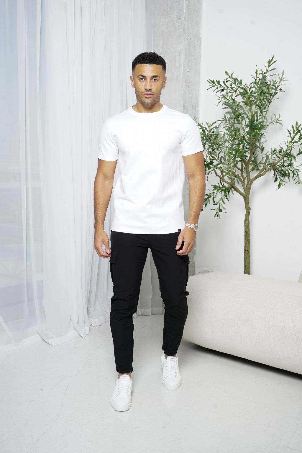 Men's Slim-Fit Cargo Pants with Side Pockets and Elastic Waistband