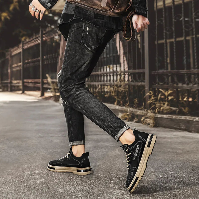 Men's Casual Sneakers with Chunky Sole and Contrast Details