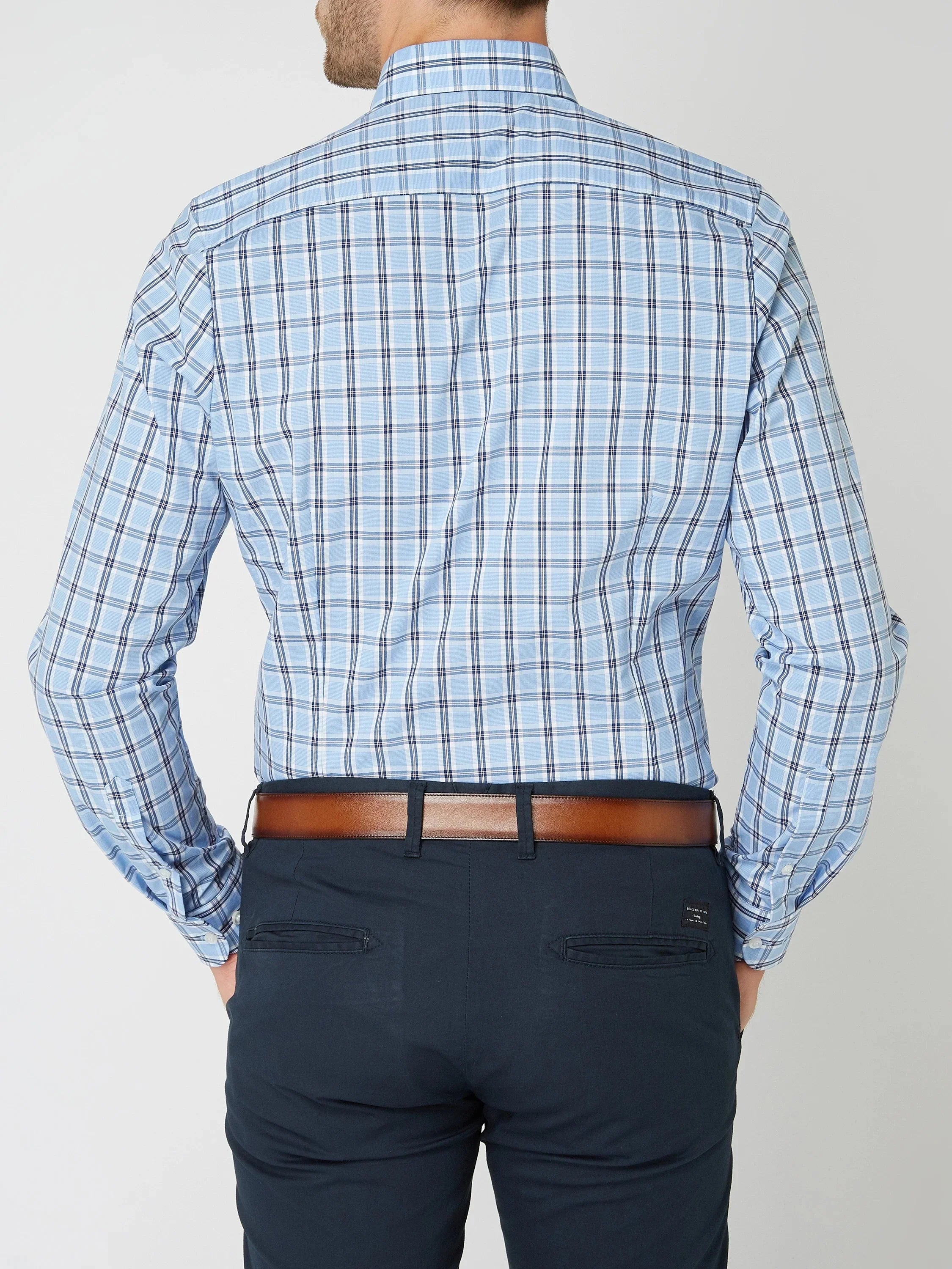 Men's Long-Sleeve Shirt with Check Pattern and Button-Down Collar