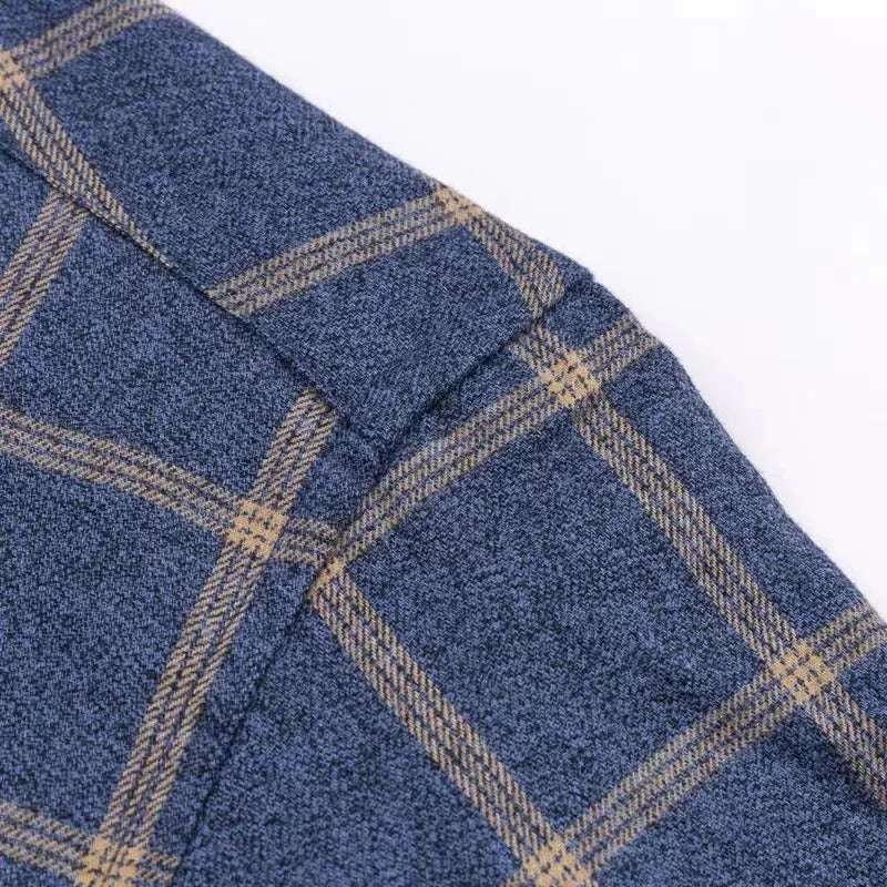 Men's Long-Sleeve Shirt with Check Pattern and Button-Down Collar