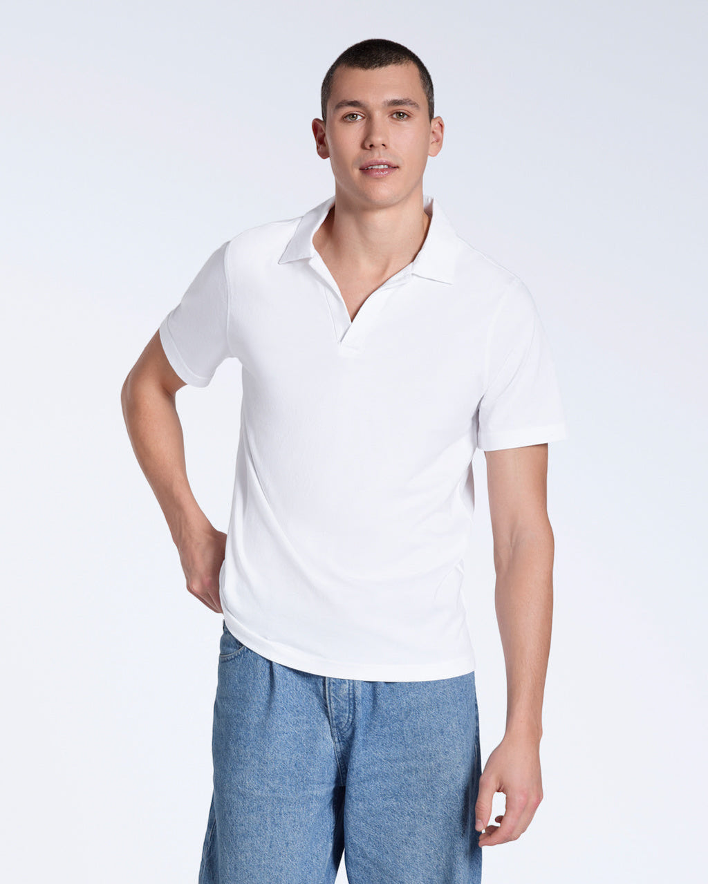 Men's Short-Sleeve Polo with Open Collar and Relaxed Fit