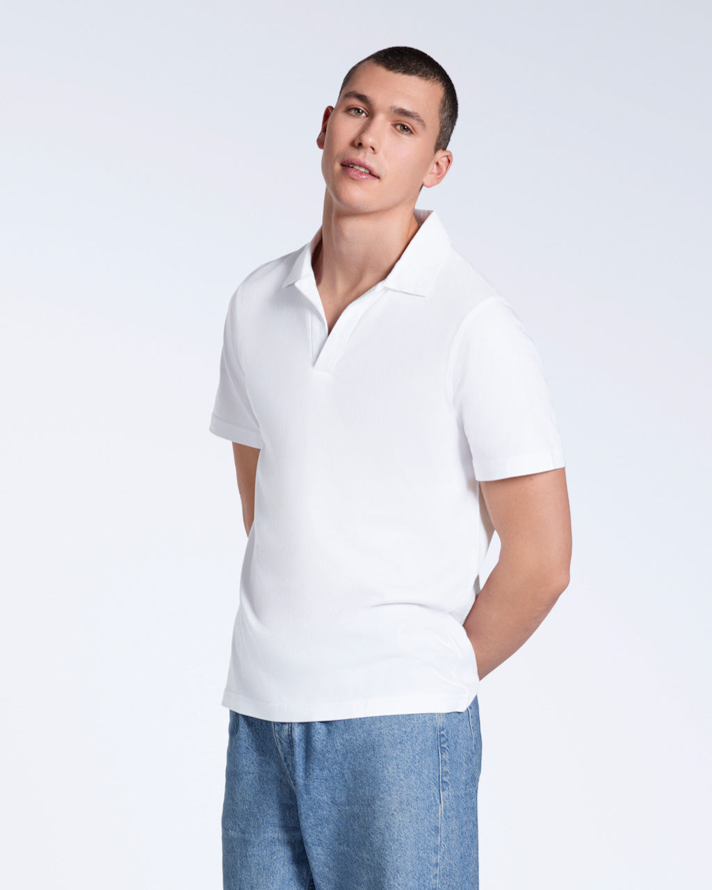 Men's Short-Sleeve Polo with Open Collar and Relaxed Fit