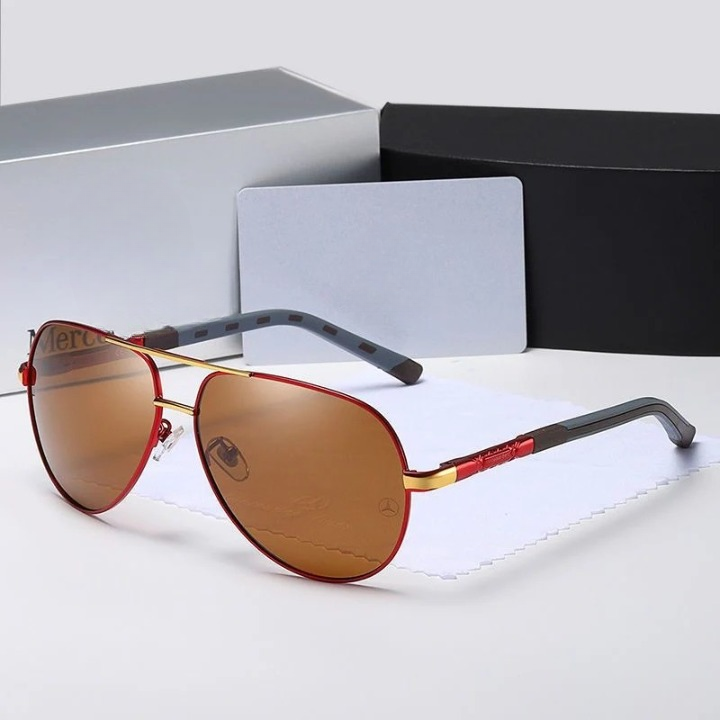 Men's Polarized Aviator Sunglasses with UV400 Protection