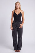 Women’s Top | Fitted | V-Neck | Molded Cups