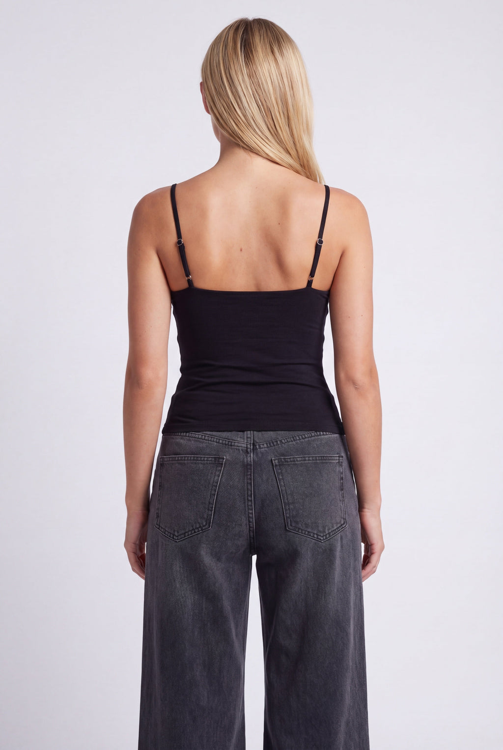Women’s Top | Fitted | V-Neck | Molded Cups