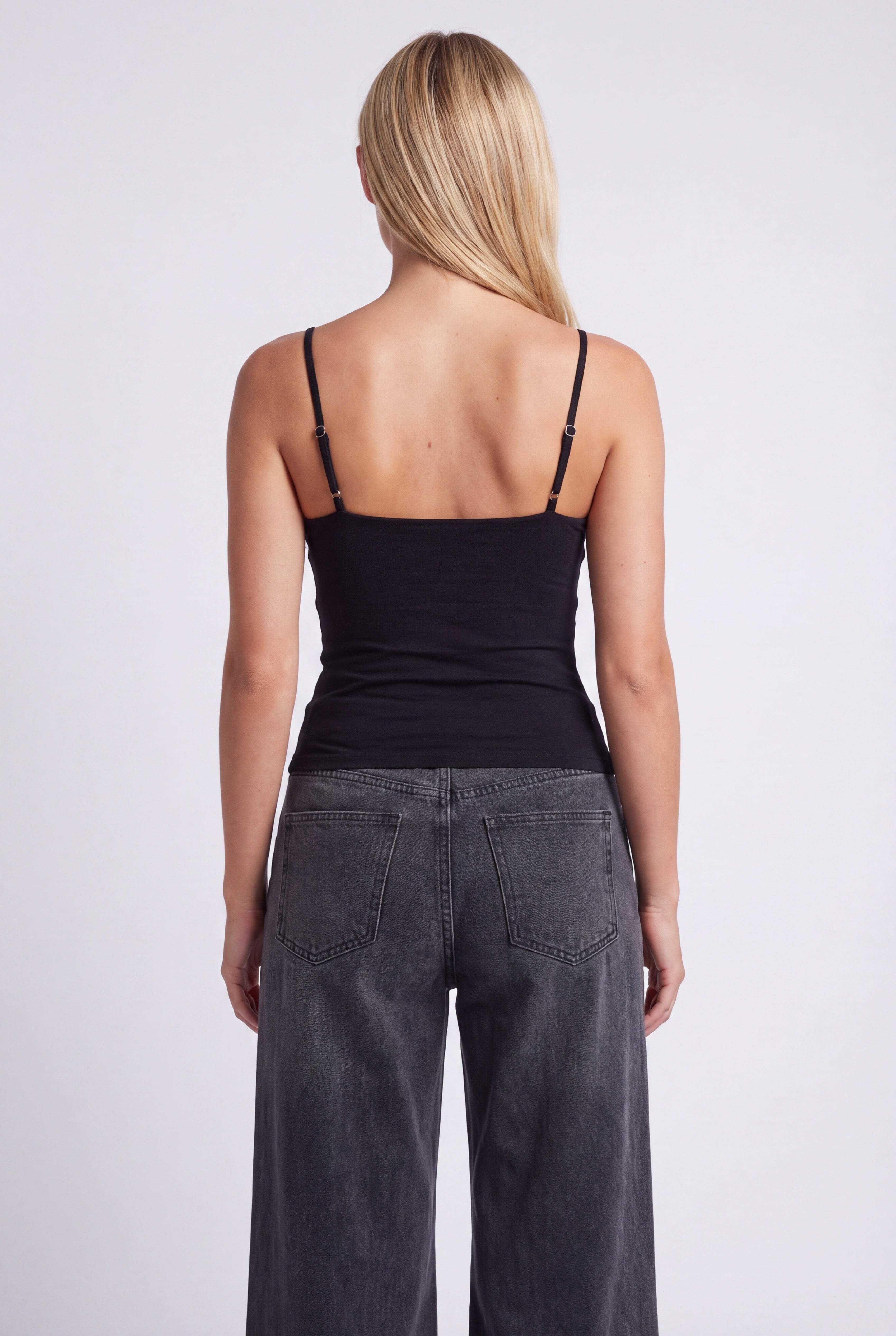 Women’s Top | Fitted | V-Neck | Molded Cups