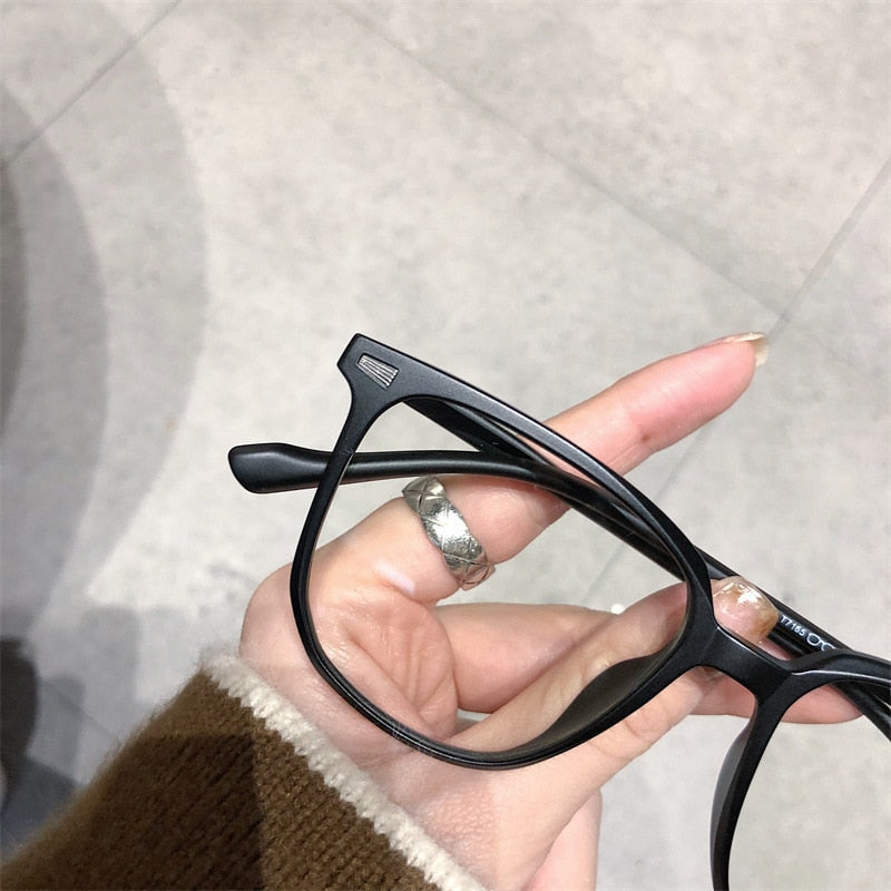 Women's Glasses with Blue Light Filter – Stylish and Functional